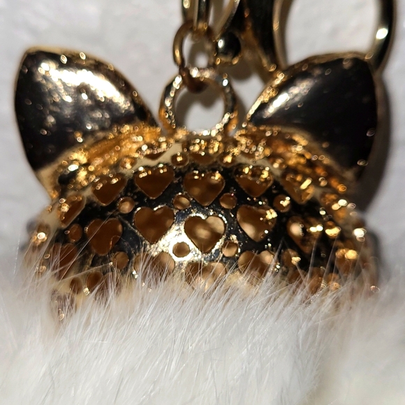 Fox Salmon Faux Rhinestone/Faux Pearls White Faux Fur Keychain WhiteGold 5" NWOT - Picture 8 of 10